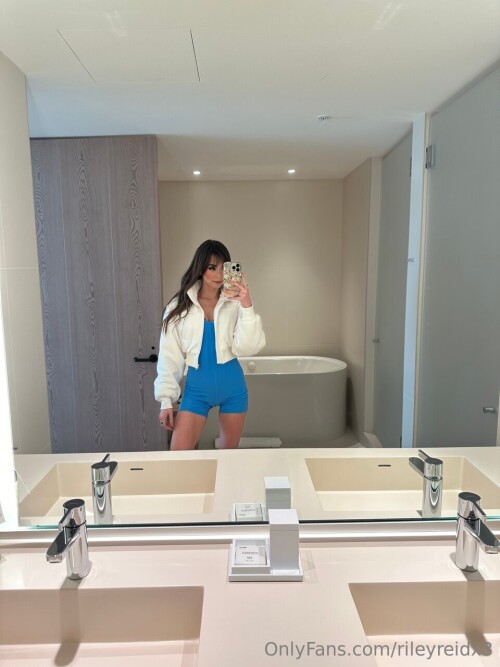 960x1280 68b4ade470aa36699d2eb5872123bcf8fe2e9c5d0bb5919d