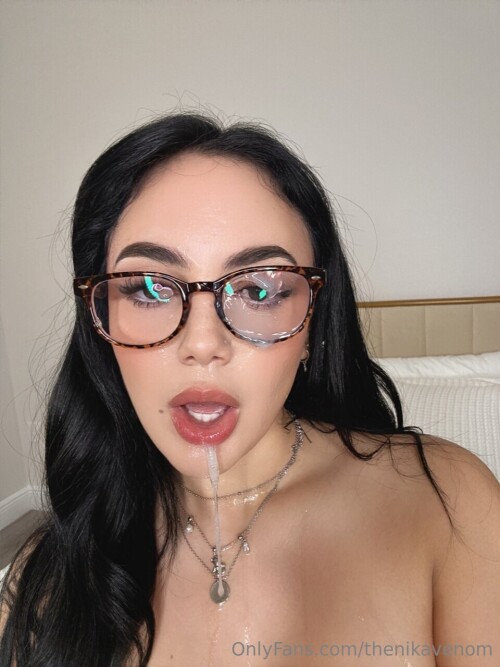 960x1280 8b3dd96276252a8708e7545a5b538193a8243febfe57d416