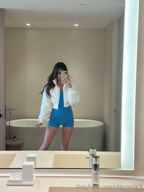 960x1280 9cabdb998cc0c6f70c25be9883107aead788e6f57ce46dd7