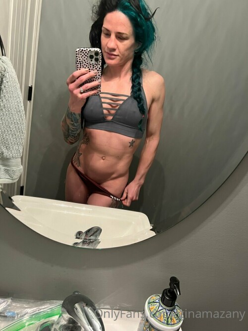 960x1280 ca252ae6bcb7271ffc6916d6e08f32b7