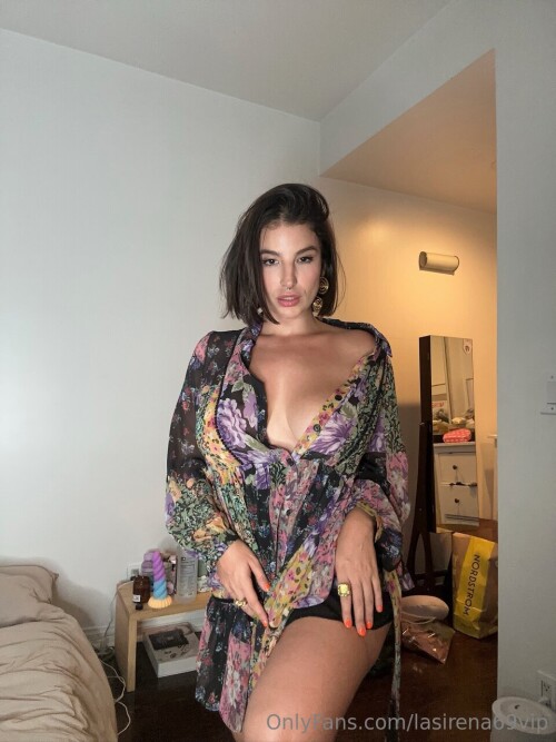 960x1280 e34b3d6ffcd37a77df2bc738d3bc1d6419c54e4552c3bbee4