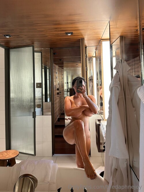 960x1281 38951bf40701d1d4f58f6e7c95694fd71b82a96354db5ed0