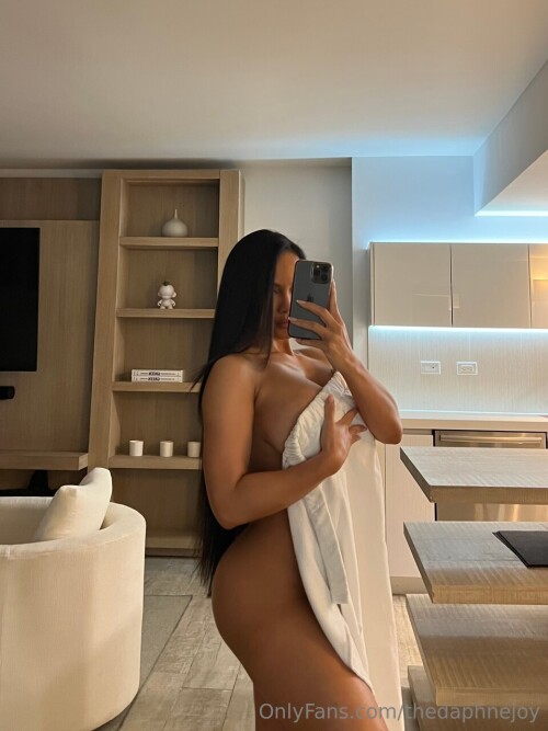 960x1281 a4a7ad735d7df0580656dae3c4cd31b22bfb28e8db078ad2