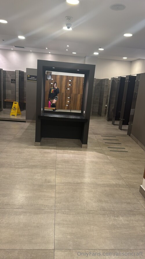 960x1707 baae62feb5a3705ecf681369055f2ed09427a103f9ea109a