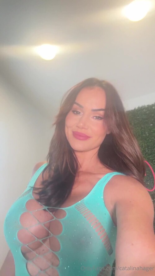 960x1707 f6056ecf21a5505566efaf4b71ad4405 frame 24b502579ba406773