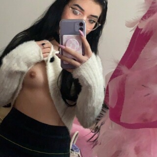 960x1792_0bd804646926a8eb0fb863ca2449fa2c