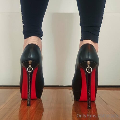 960x960 ff9525ab999bc111e1a0e6e5112a198172f943bf11977ed2