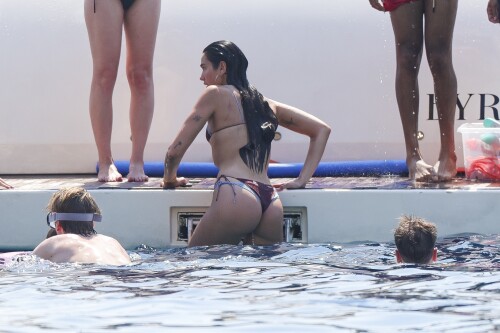 976-747626caa4103c8e9