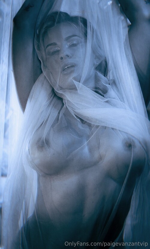 976x1616 e24243fea714278d948199ef8abcef966111a66e7defaba2