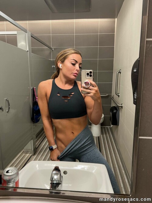 99025B15 FD93 445C 8C88 7405249C953A