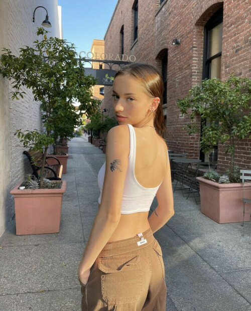 990EF605 A8DE 4DE9 A2E4 598E076DED99