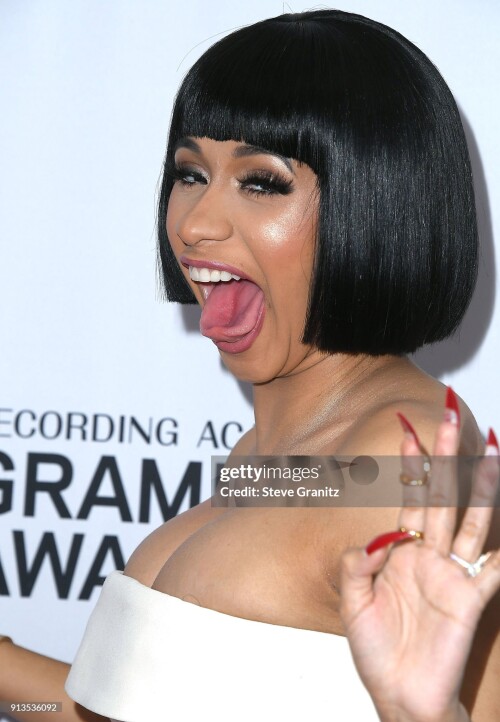 NEW YORK, NY - JANUARY 27:  Cardi B arrives at the Clive Davis and Recording Academy Pre-GRAMMY Gala on January 27, 2018 in New York City.  (Photo by Steve Granitz/Getty Images)
