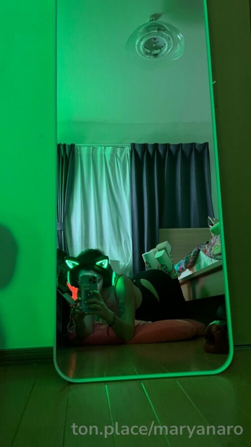 9E099B2E AEAD 4FD2 B211 1D427B7CBE71