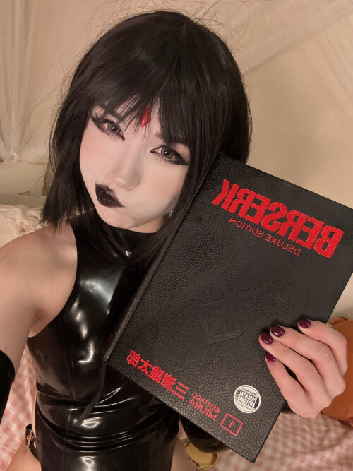 9E75BAFB 72F4 4B5C A0DB B80161CCCCA176bb1f5e8ff77835