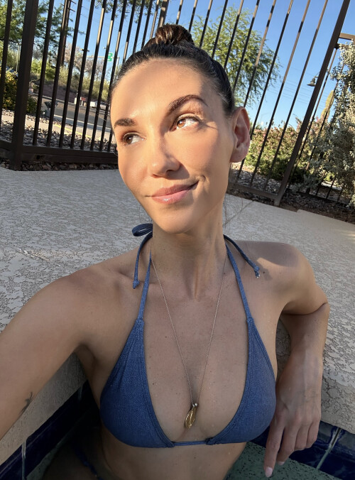 9F4F8FE9 DA79 4319 9489 6736F81BA80Fb2b2fefdab6f7085