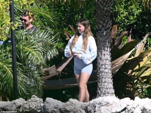 9merajhwBJk0914000f7c989e1b