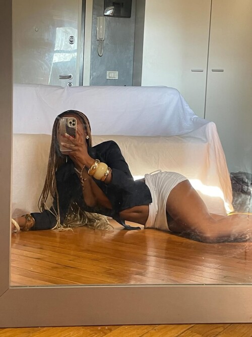 A diva 106fadd6fc0a21ee7