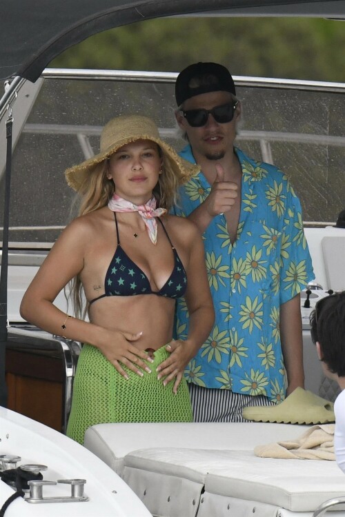 A01E5C53-B712-4781-8F43-206B1D2841FD