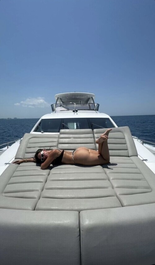 A0F6139C 7948 40D6 AD9E A7AC4E3E5392910208a972732bba