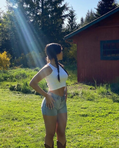 A24B48DE 7810 4847 A005 DFE557A1D736