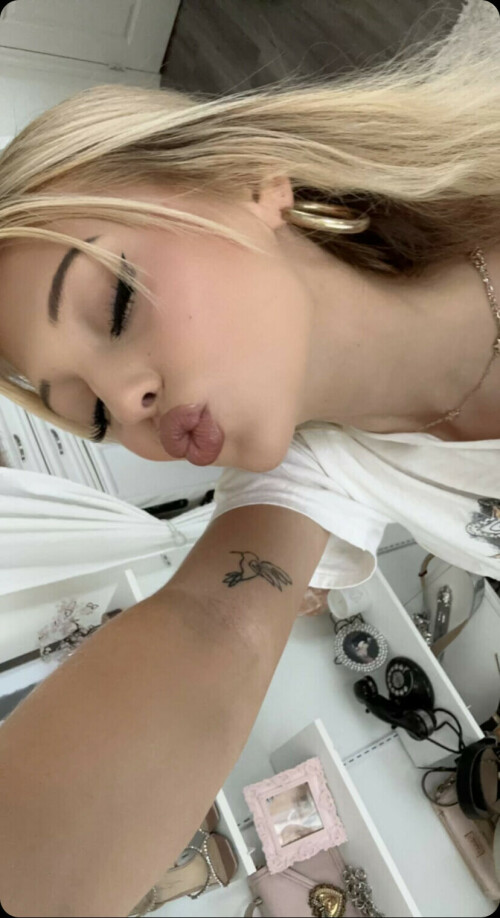 A3FCEFD0 B5EA 4901 854E B4ABE18D05DD