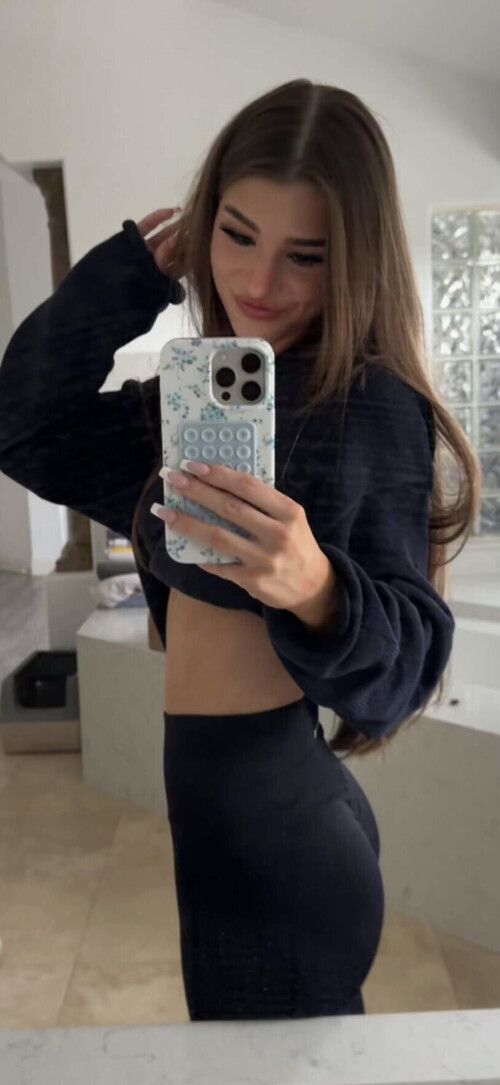 A49BE7C1 5513 4C98 8B5D 1F951C2D49D6fdc97ffd54152365