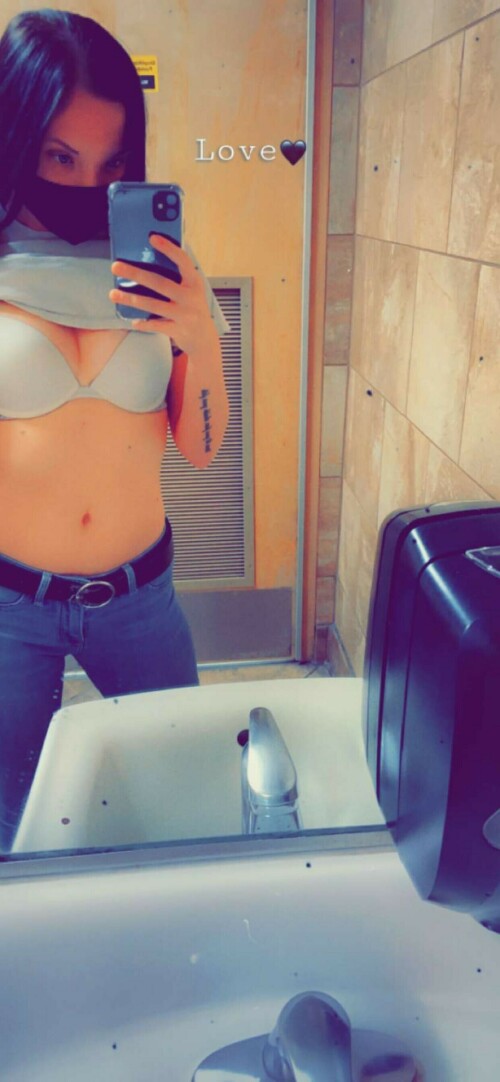 AA2BAFE6 D001 4916 A325 FD7E0130C53F