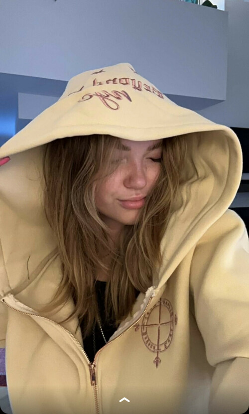 AAC7DE1B B68D 43A0 8921 60CFCAB089D9