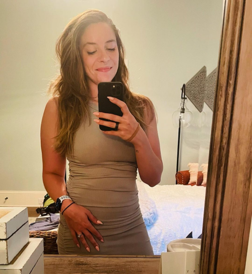 AB610EE3-560A-4F3B-BA63-4E47977DB086