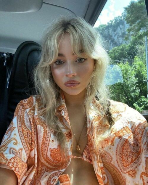 ABE0CAEE 0924 45BB B9C3 697B9F1F2C6F