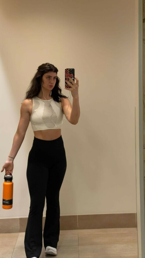 ACDFD9A9 75EA 4929 9FF0 E87219A92BDF