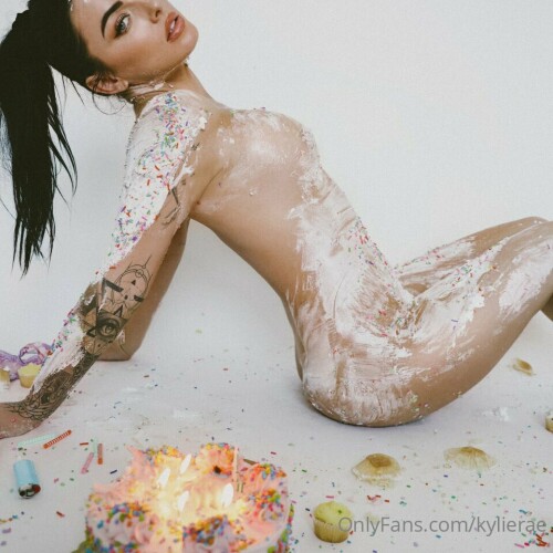 AEC73291 0A7F 44ED 9B58 03598D5B86D6