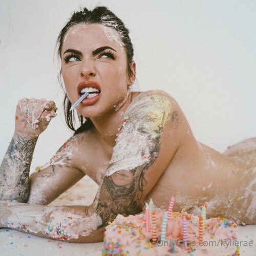 AF35C295 2FB7 4EB8 A675 372A231D910A