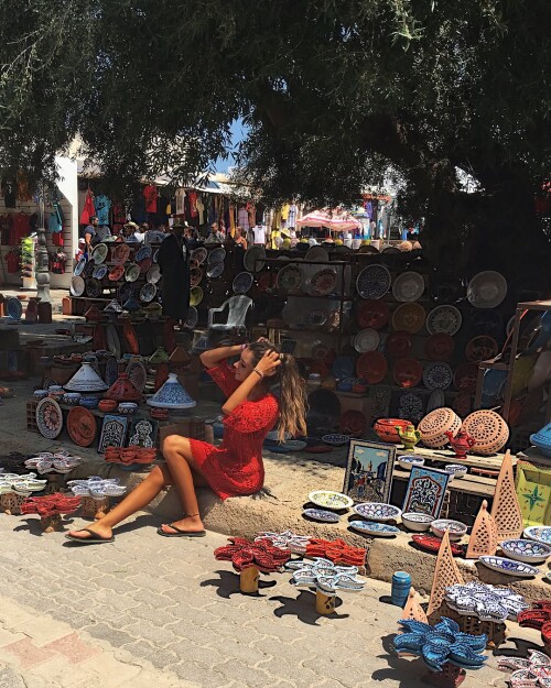 AHDC731720ecaba760a90fc