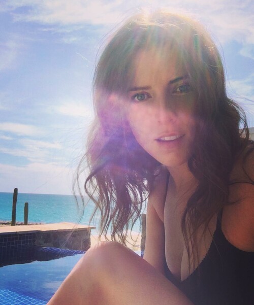 AK 13559a59abb48a4b82