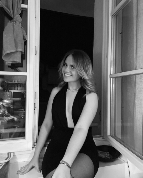 AM 42106688ad18f68998