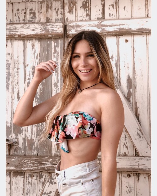 AT 1526b303c5befe78b70