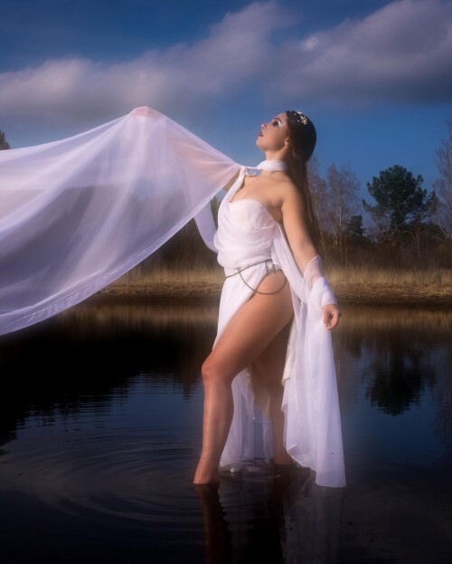 AT 16bde861dc11ff9a3d