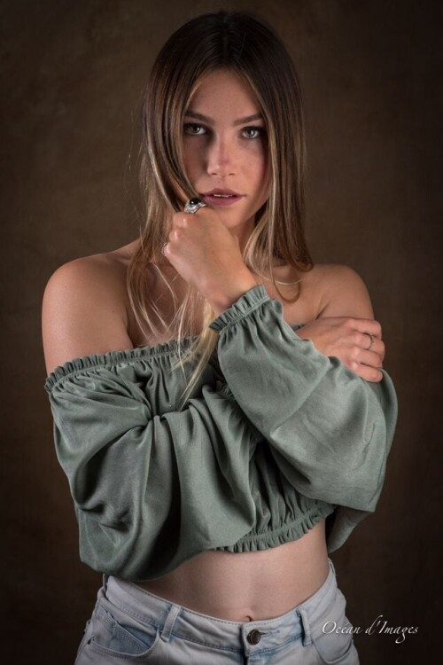 AT 3e0a3fb6409cd23d5