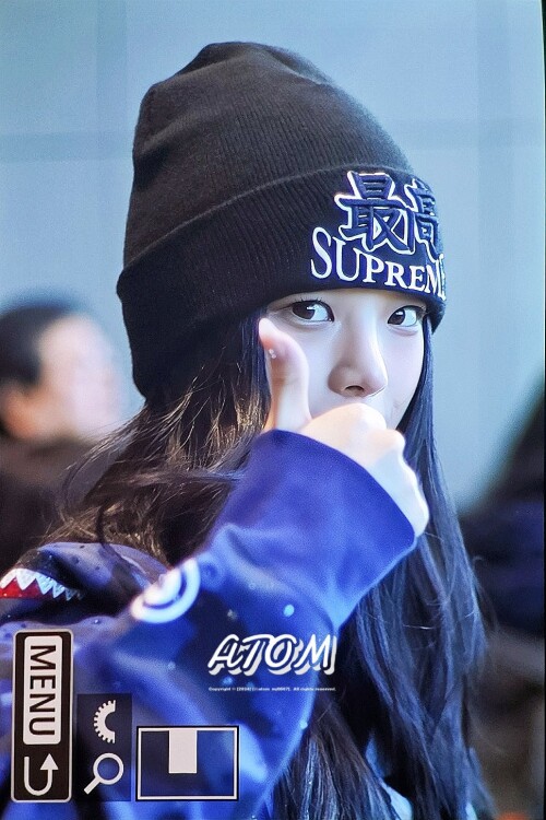 ATOM 1872084635376820393 3025fff98c73d15d7