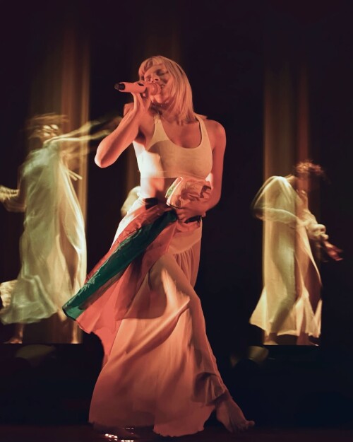 AURORA420332dd8a3795564