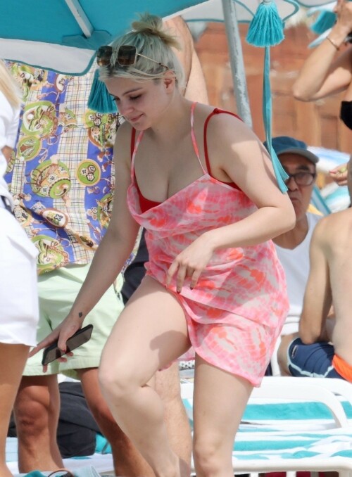 AW 92b8d21805acaff617