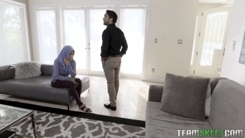 Aaliyah-Hadid---Teens-Love-Anal---Logan-Pierce---Teenage-Anal-In-Her-Hijab---24082018_720m_preview2fd6d4577e6214ca.gif