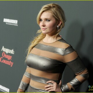 Abigail-Breslin---Fa