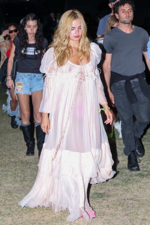 AddisonCoachella59885934da0b8055e