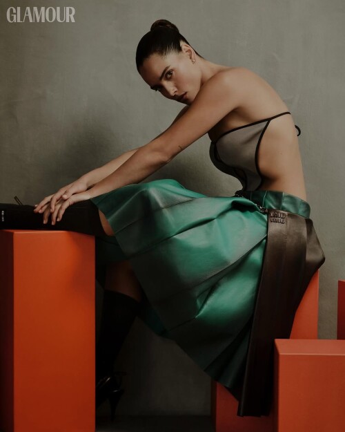 Adria Arjona R0152a6bf1d36440de0f