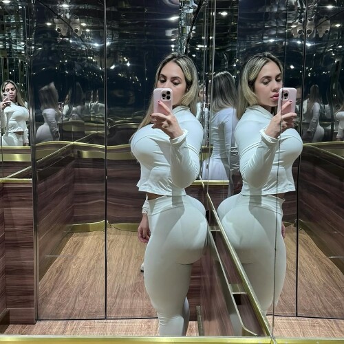 Adriana 96ae13943ab1aeb5f