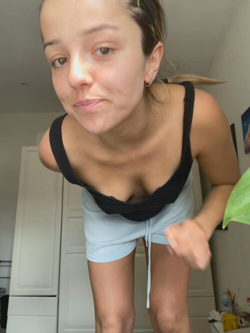 Ailish 2593f42b05945c3efc