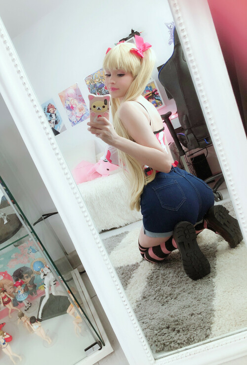 Airi Akizuki selfies by Hidori Rose 05