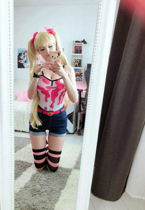 Airi Akizuki selfies by Hidori Rose 06